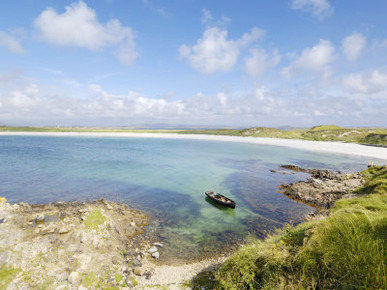 Fishing Boat at Dogs Bay, Connemara, County Galway, Connacht, Republic of Ireland (Eire), Europe